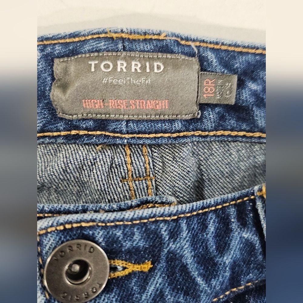 Torrid High Rise Straight Jean Size 18 R Distressed Denim - Picture 5 of 8